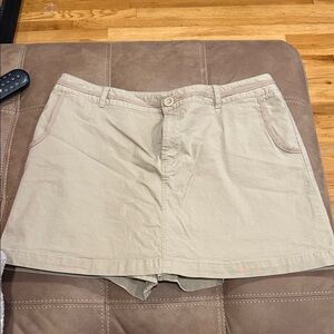 Dockers Khaki Skort Women Size 14 Casual Mini Skirt Shorts Beige Cotton Stretch